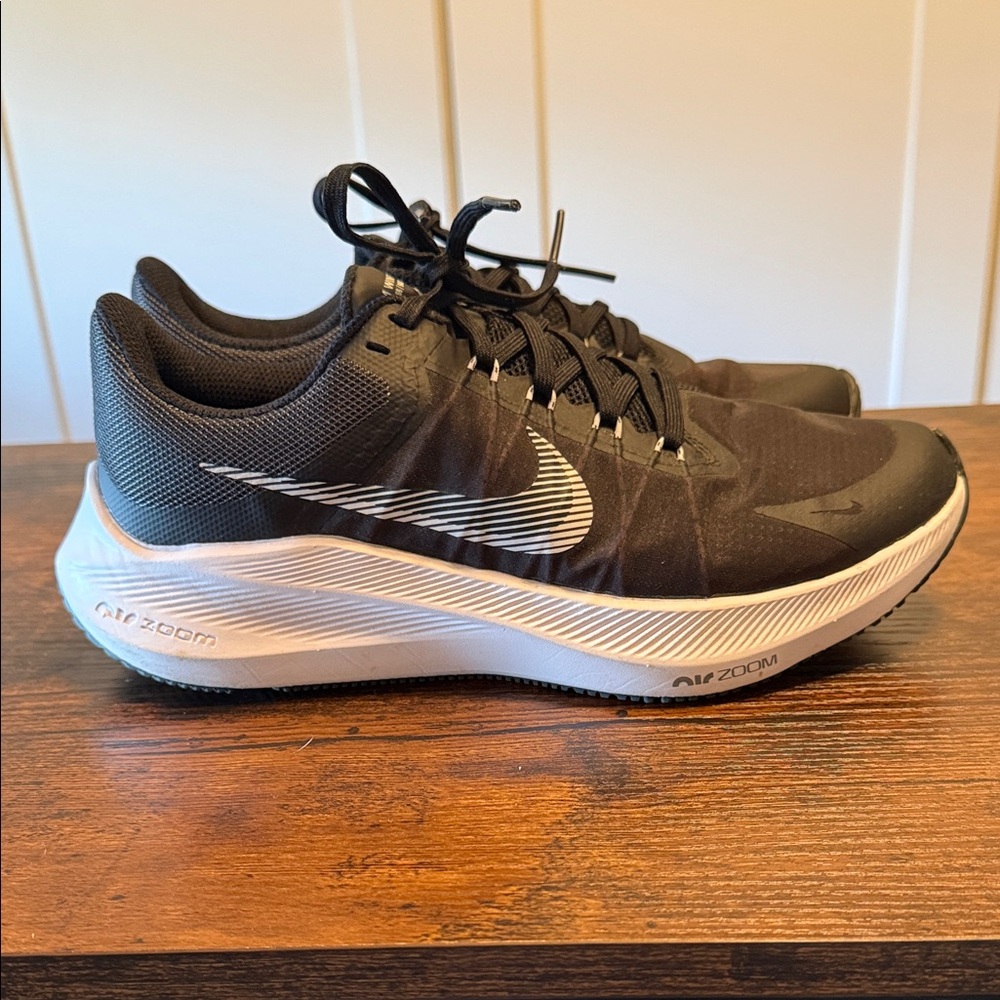 Women’s Nike Air Zoom Winflo Black and White Running Shoes